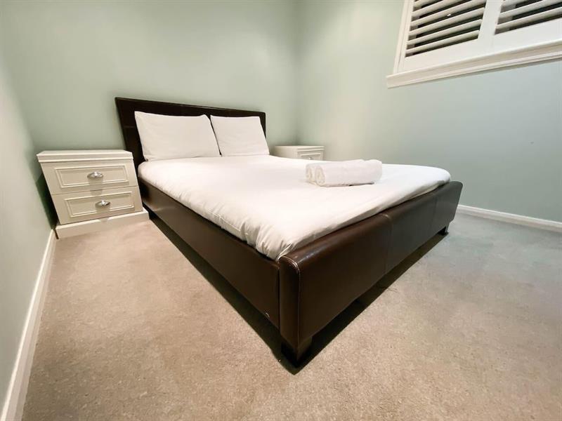 Apartment 2 Bedroom House In Haymarket Accommodates 4 *
