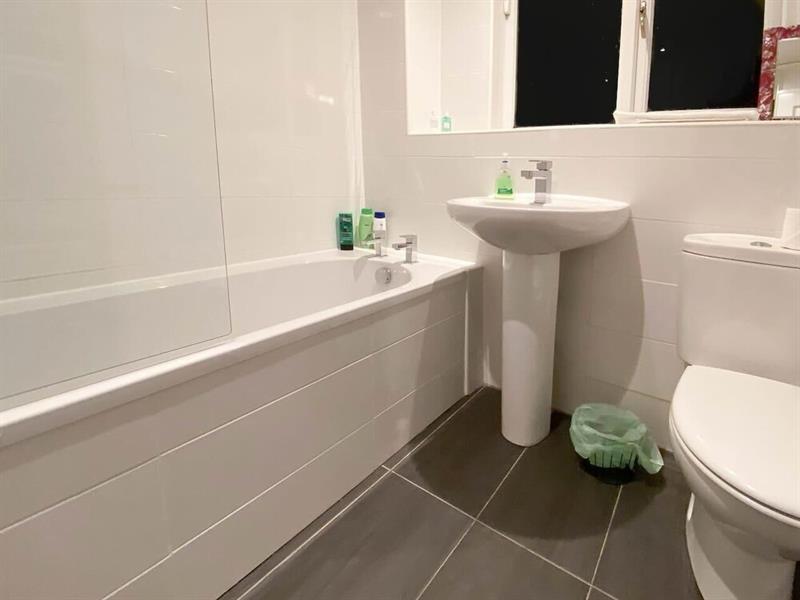 2 Bedroom House In Haymarket Accommodates 4 *