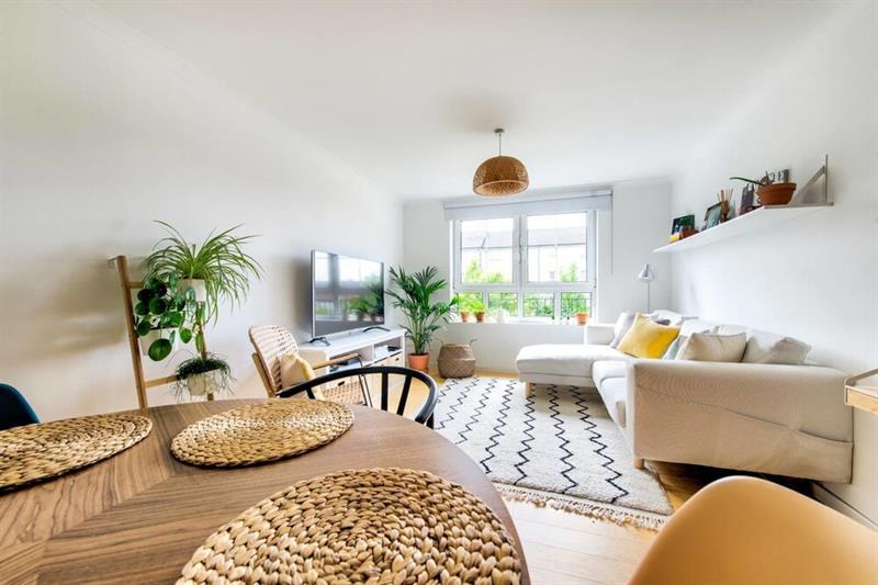 Chic Modern In Leith *