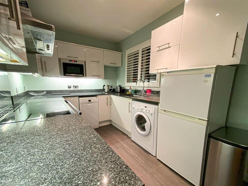 Apartment 2 Bedroom House In Haymarket Accommodates 4 Edinburgh