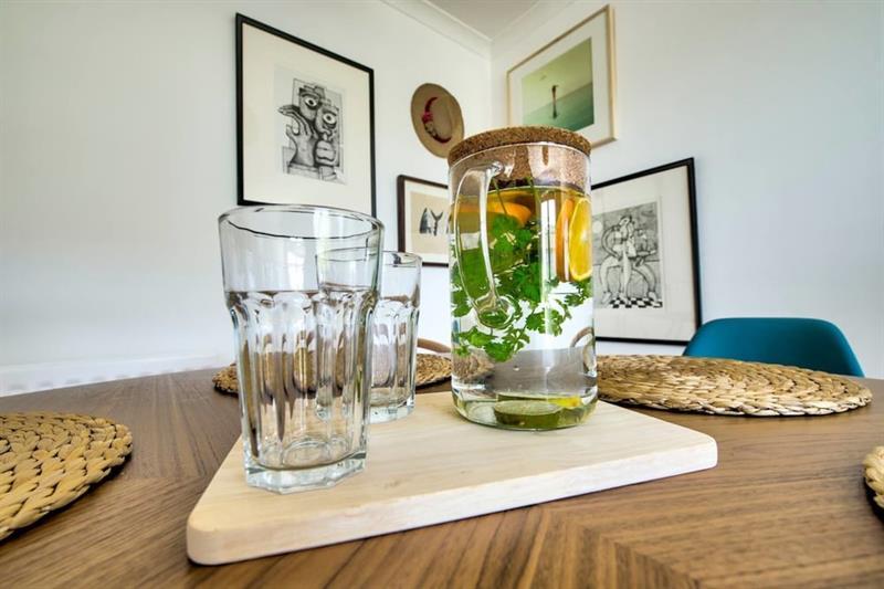 Apartment Chic Modern In Leith Edinburgh