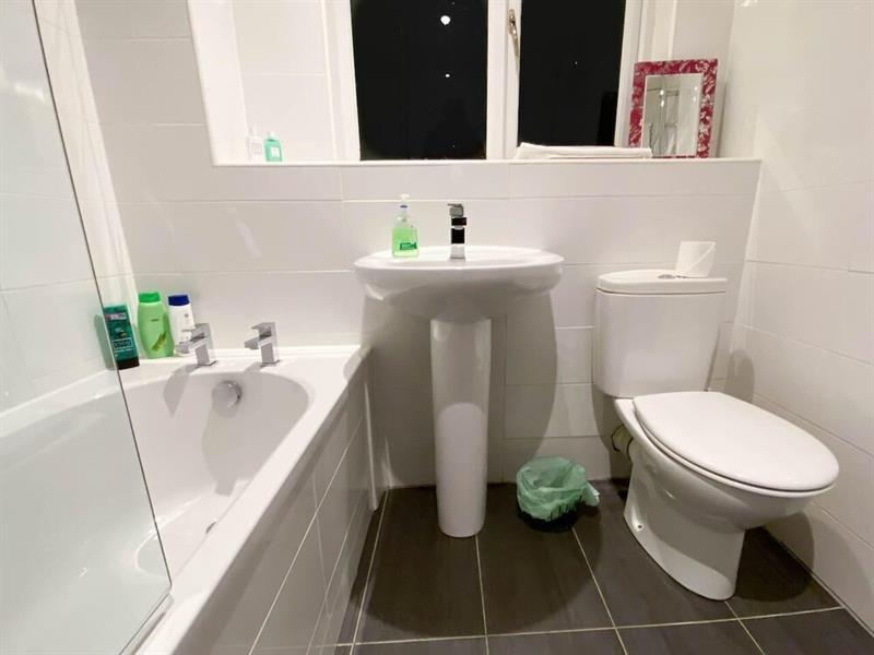 Apartment 2 Bedroom House In Haymarket Accommodates 4 Edinburgh