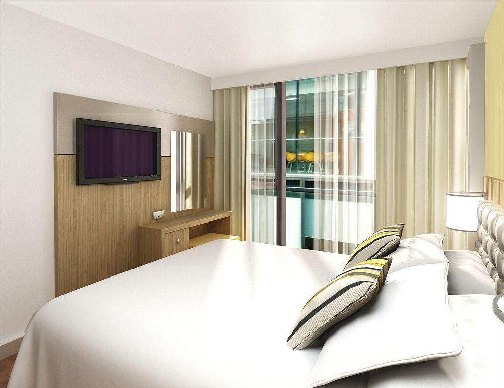 Hotel By Marriott