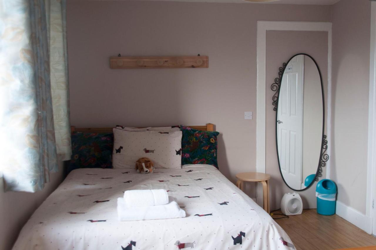 Block 2 Flat 17 Westfield Court