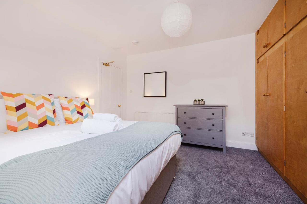 Joivy Beautiful Mews Near Princes Street Edinburgh