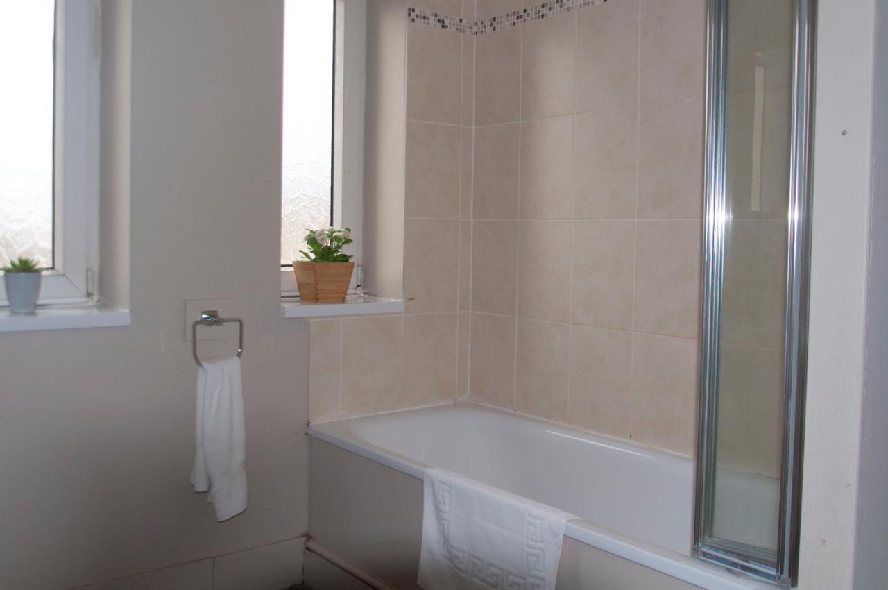 Block 2 Flat 17 Westfield Court