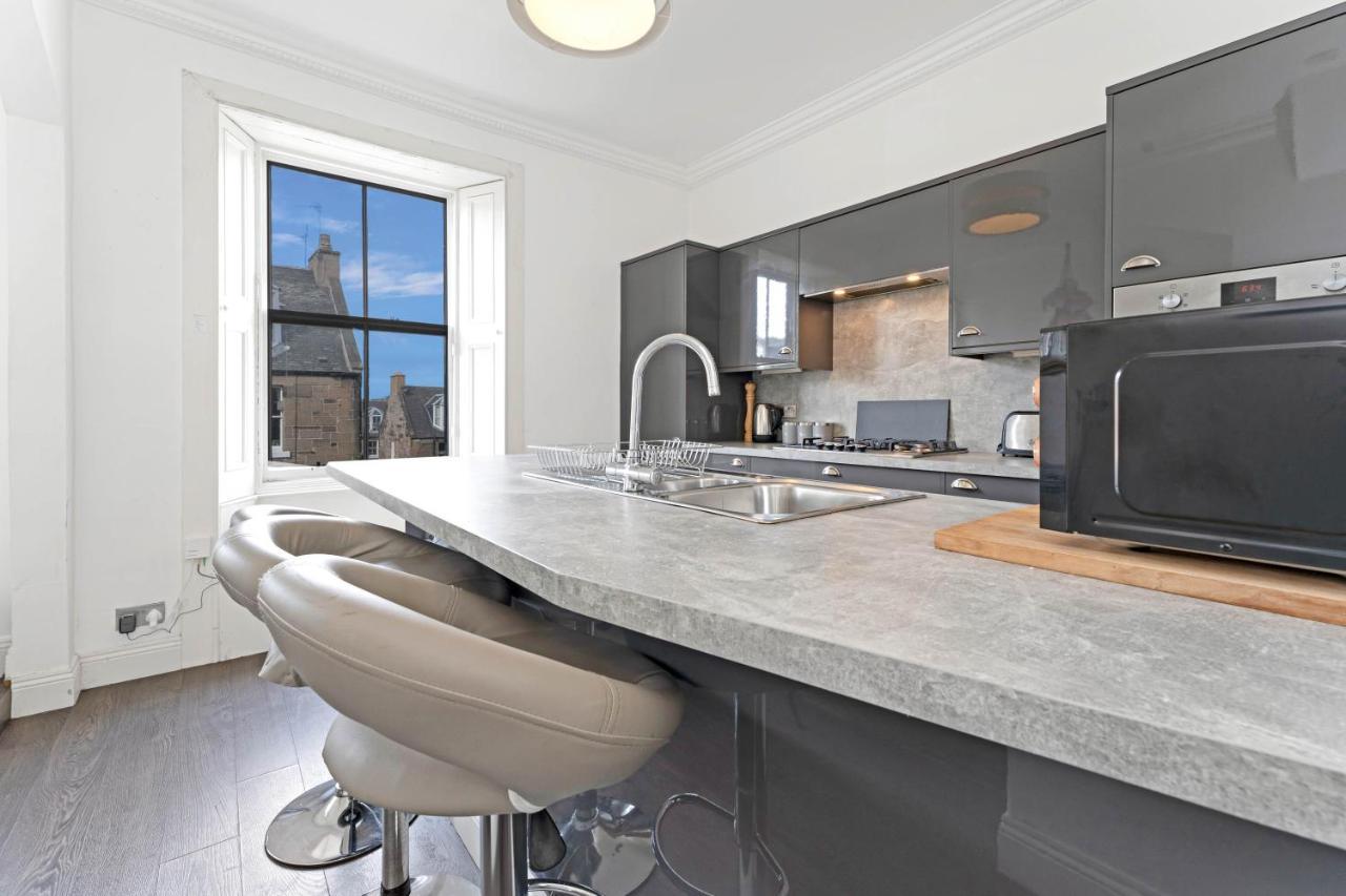 Stunning City Centre Town House City Centre * EDI