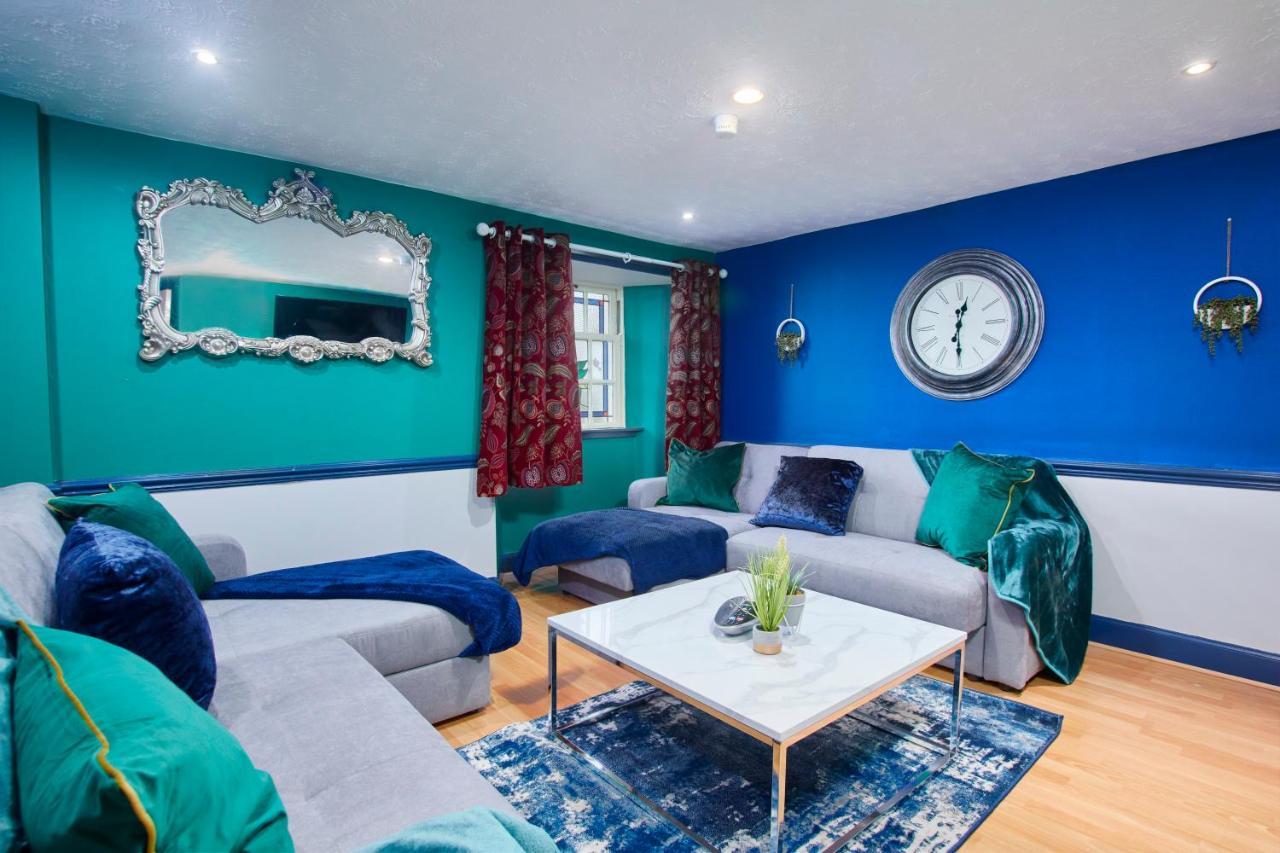 The Exquisite Edinburgh Duplex Sleeps 8 Apartment *
