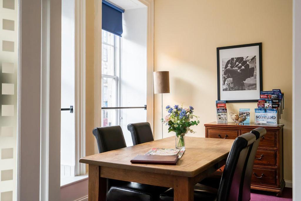 Tron Kirk Apartment Edinburgh