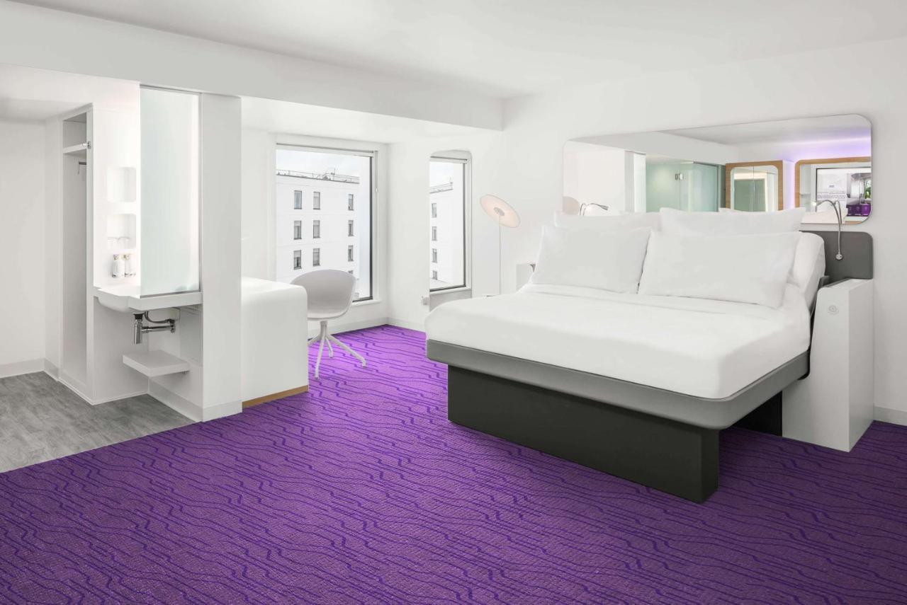 Yotel 4*