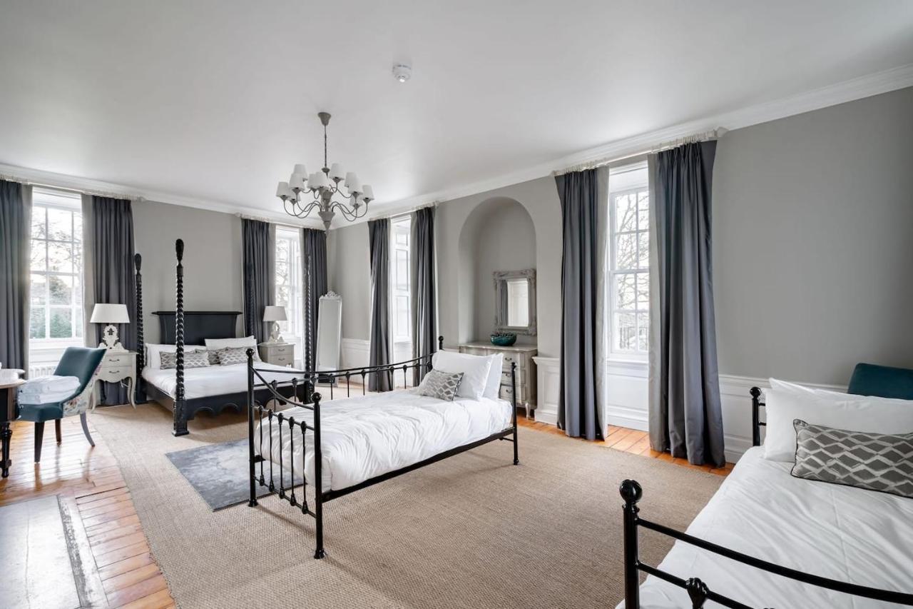 Ferienhaus Drylaw House, Grade A Listed Mansion Near Centre EDI