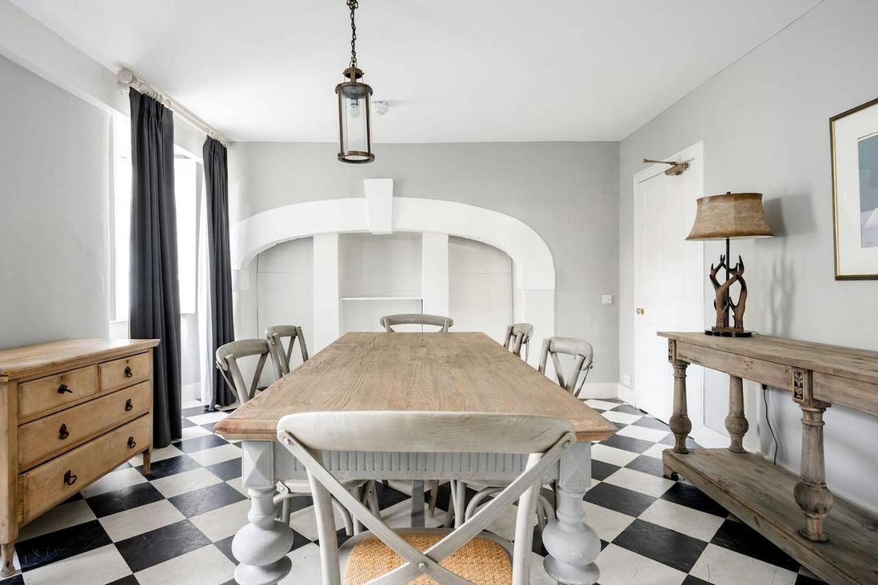 Ferienhaus Drylaw House, Grade A Listed Mansion Near Centre EDI