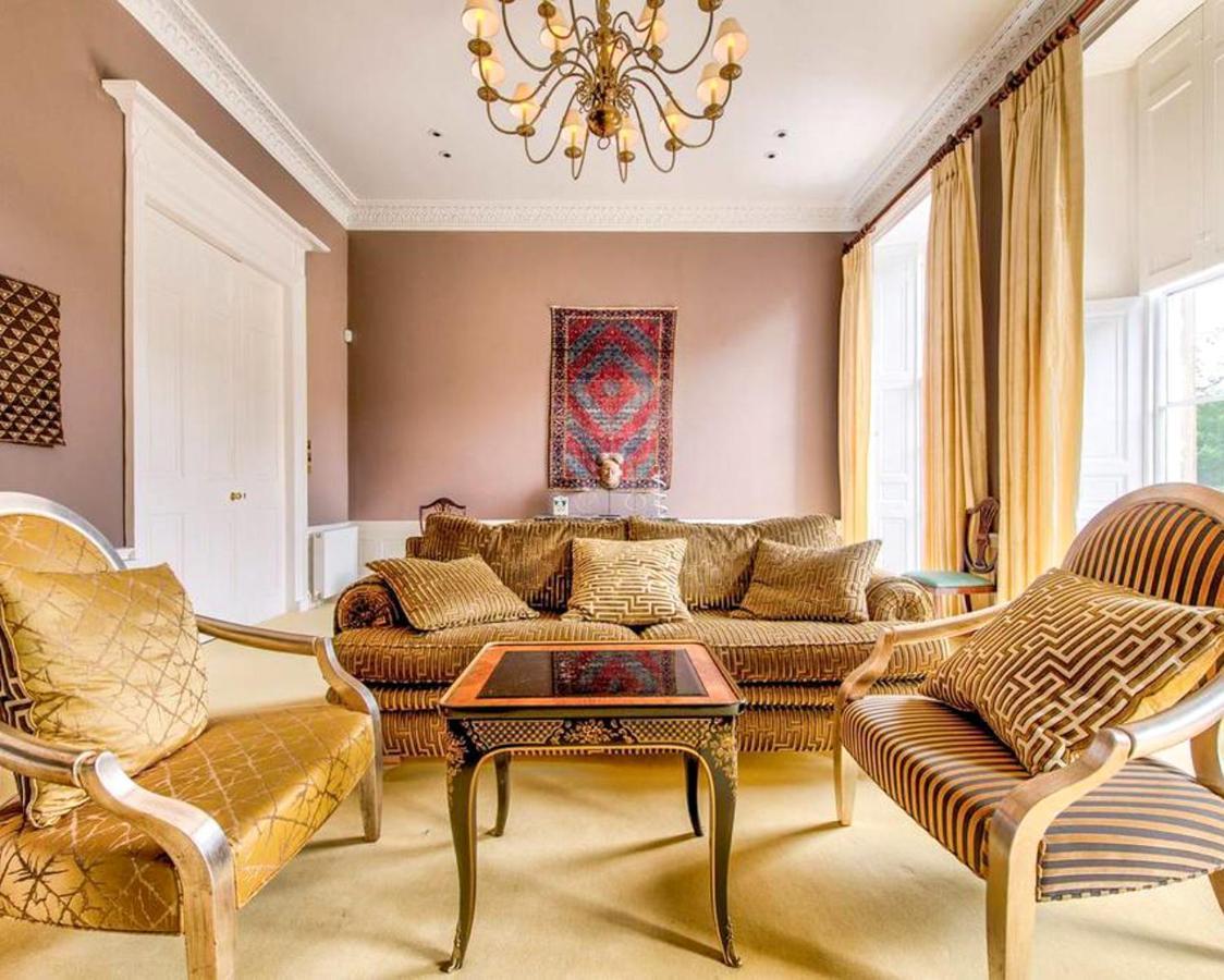 Beautiful Centre Georgian 4 Bed Townhouse With Private Garden Ferienhaus
