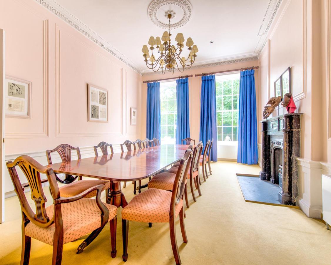 Beautiful Centre Georgian 4 Bed Townhouse With Private Garden Ferienhaus
