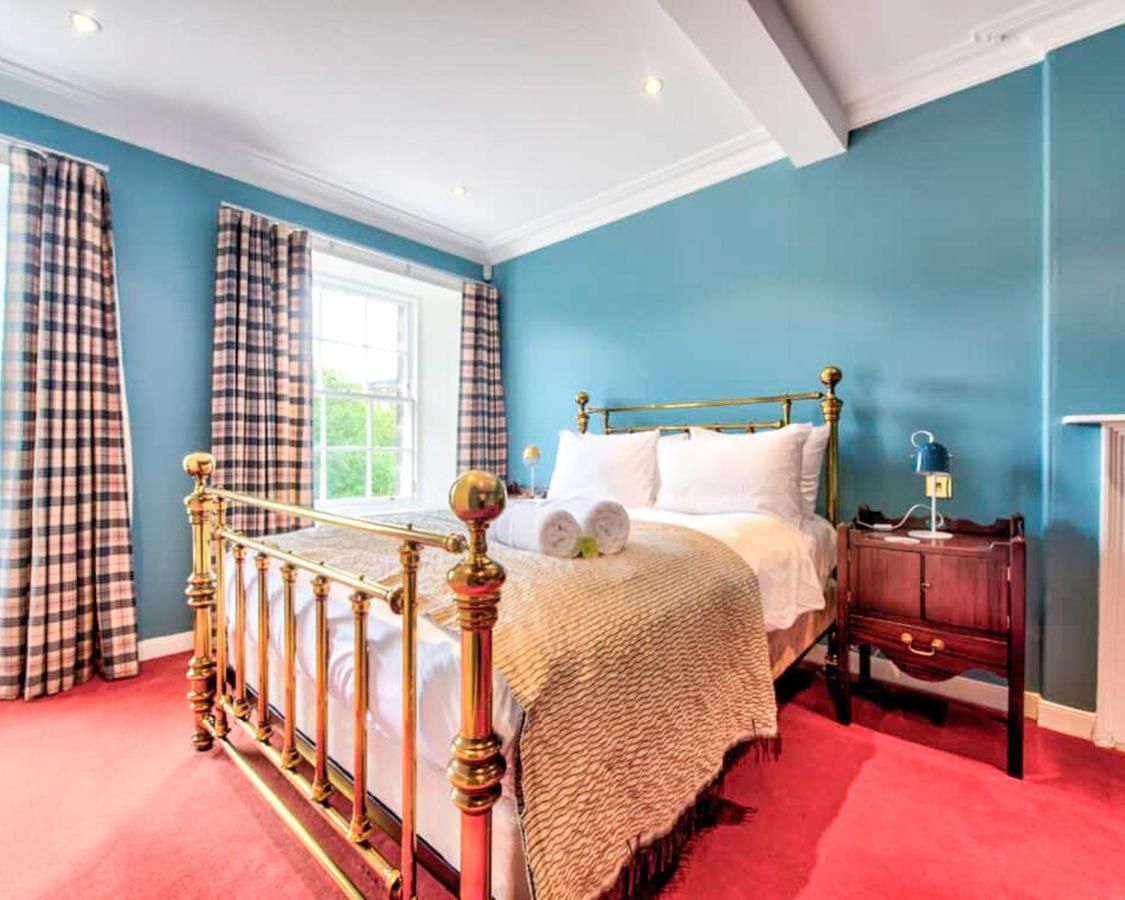 Beautiful Centre Georgian 4 Bed Townhouse With Private Garden Ferienhaus
