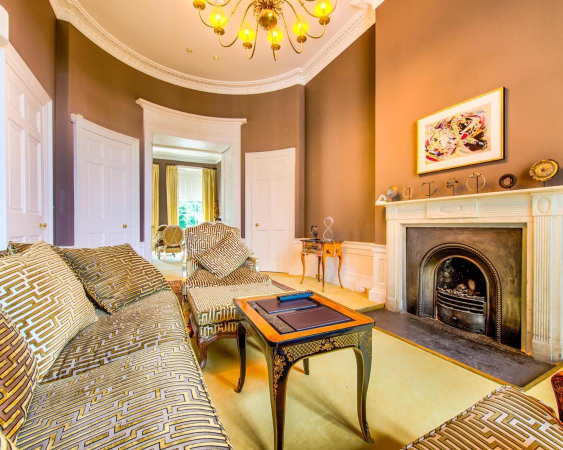 Ferienhaus Beautiful Centre Georgian 4 Bed Townhouse With Private Garden *