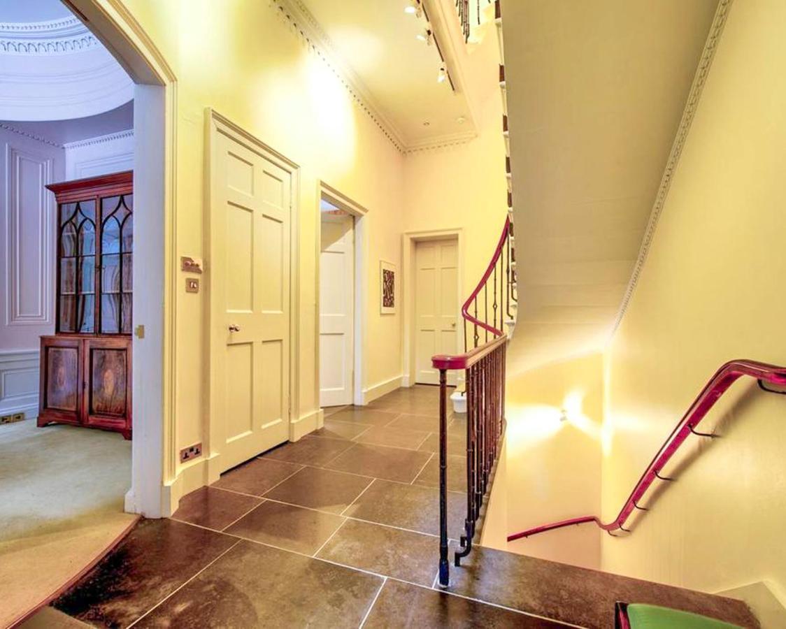 Beautiful Centre Georgian 4 Bed Townhouse With Private Garden Ferienhaus EDI