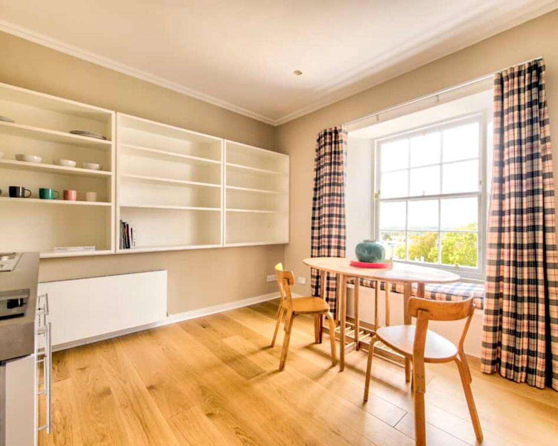 Beautiful Centre Georgian 4 Bed Townhouse With Private Garden * EDI