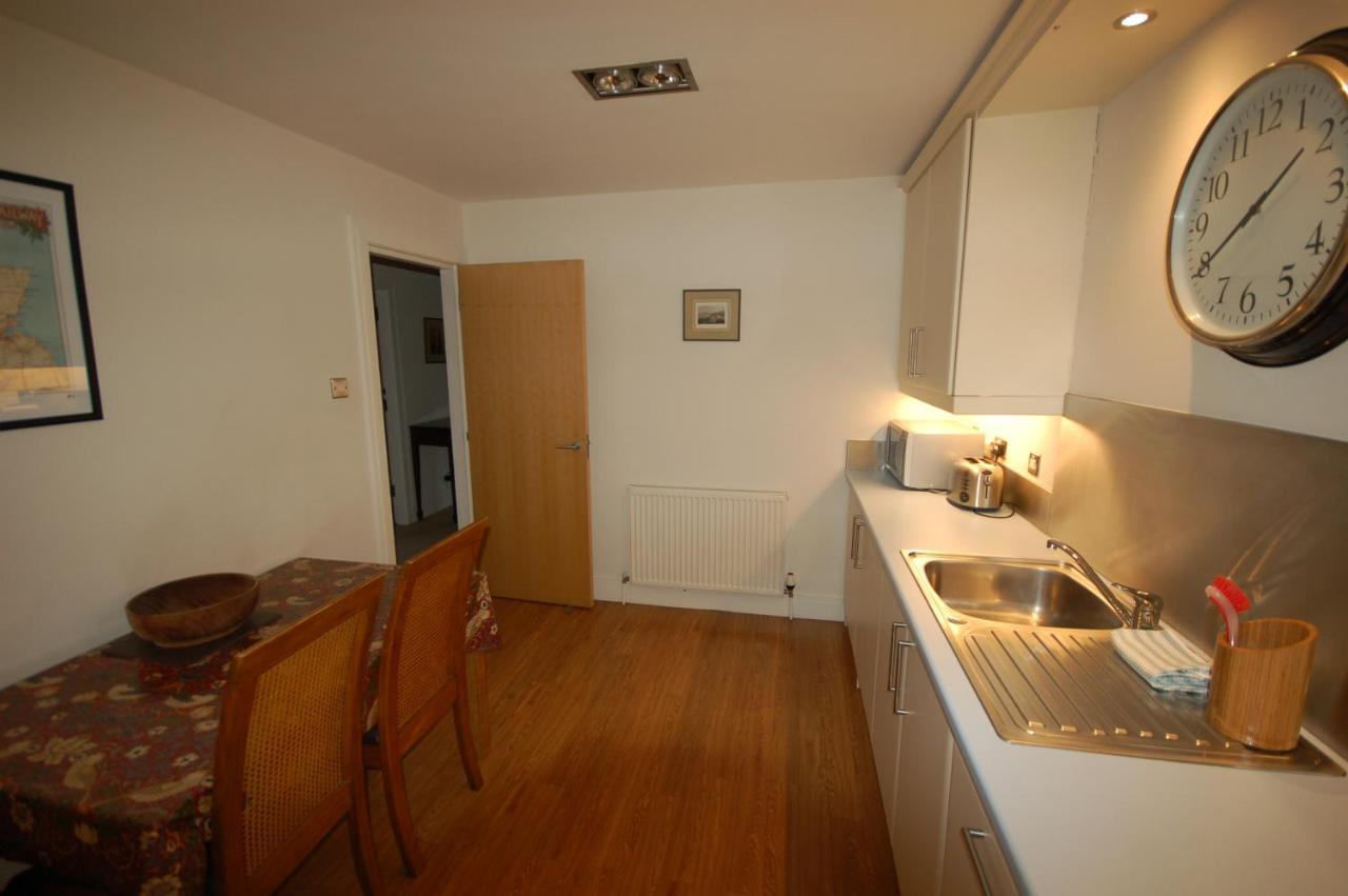 Flats Company - Queen Street - Centre Edinburgh