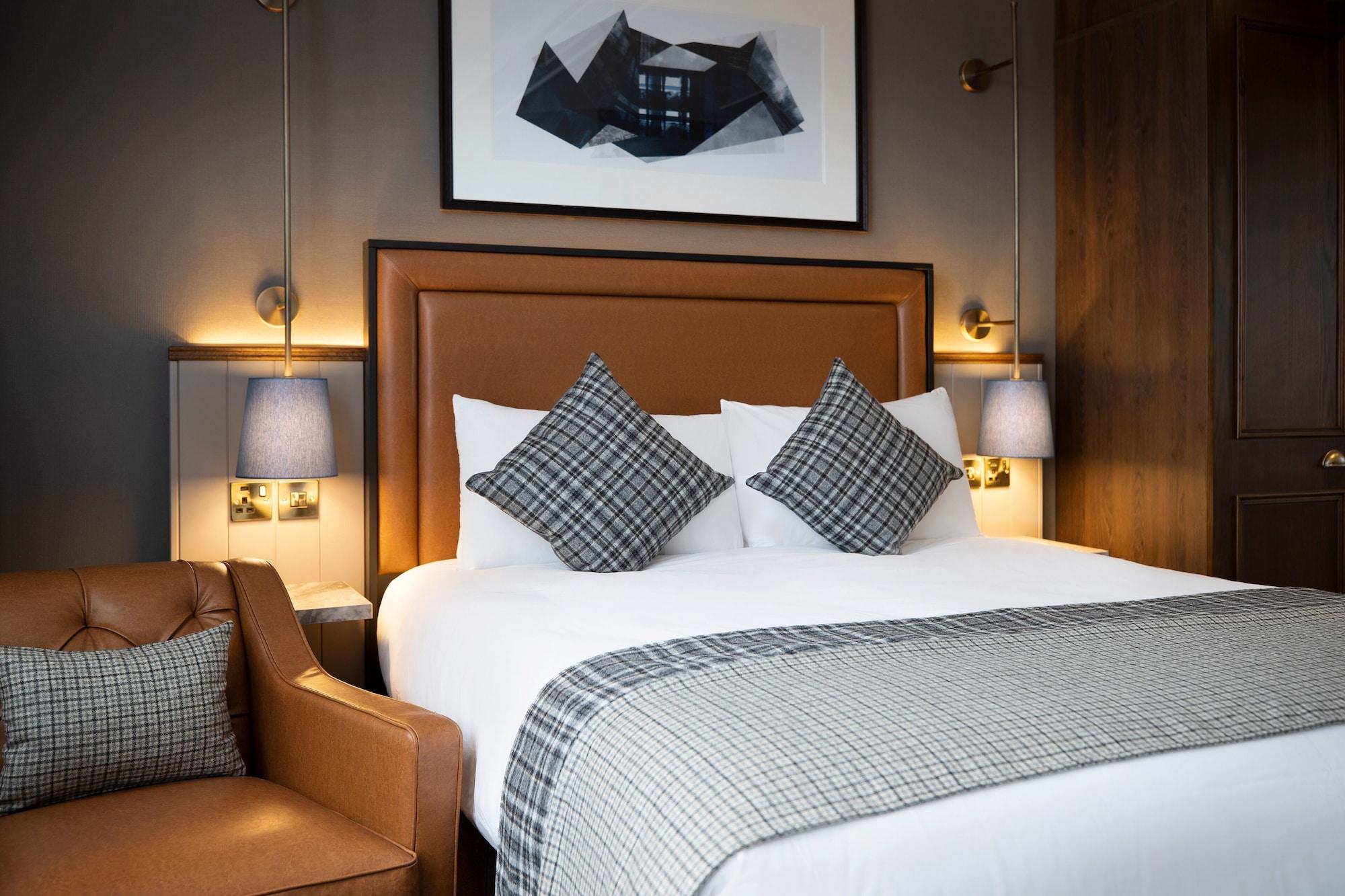 Leonardo Royal Hotel 4*