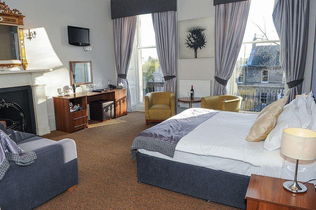 The Salisbury 4*