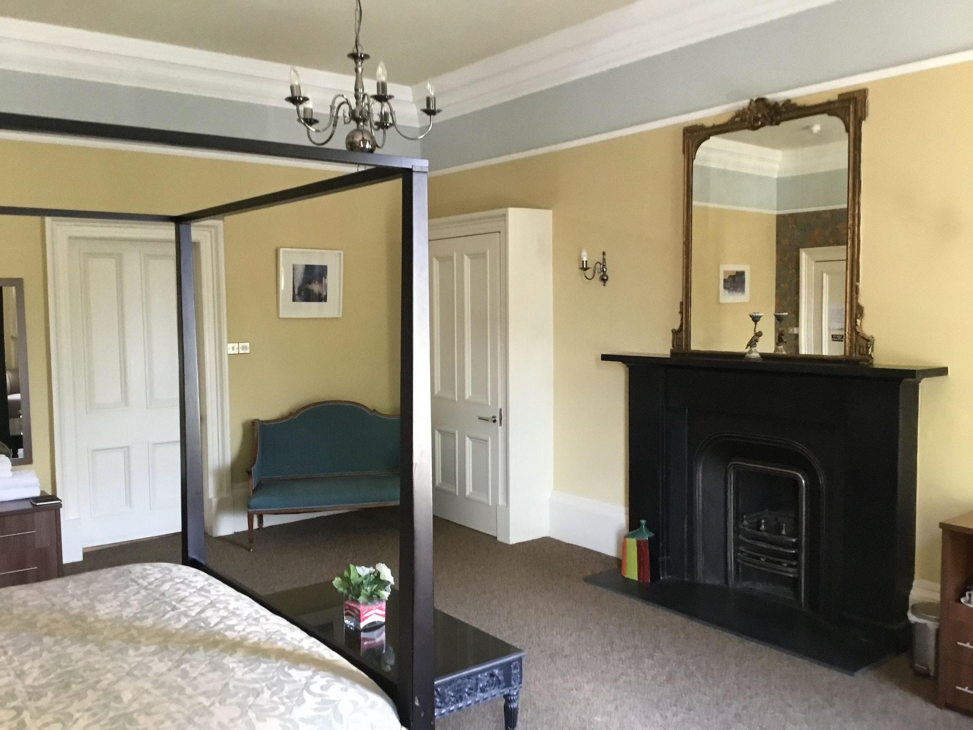 The Salisbury Hotel