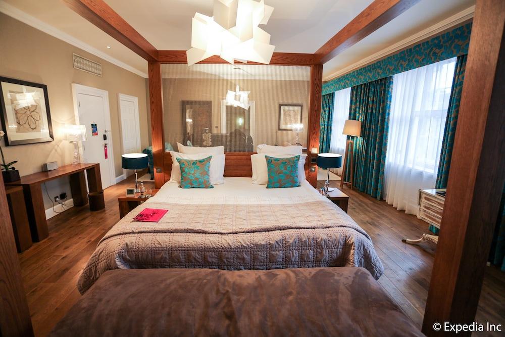 Tigerlily Hotel 4*