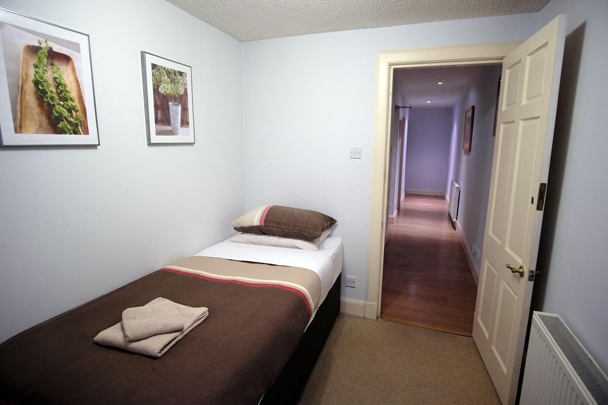 Guest house Regent House - Centre 3*