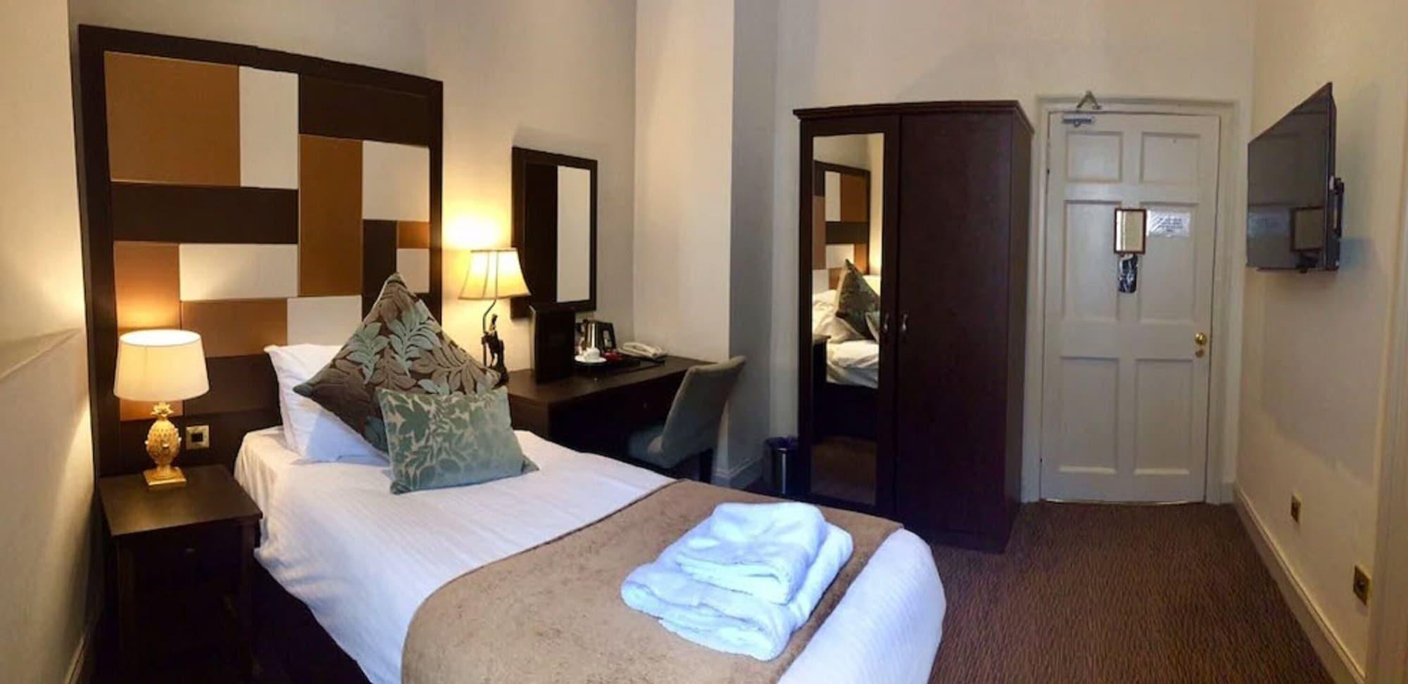 Hotel Albany