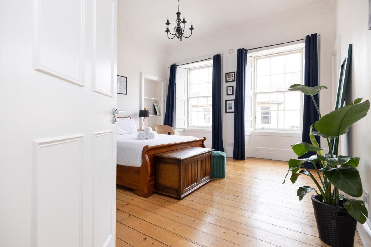 Altido Glamorous 2-bed Flat Near Castle Apartment Edinburgh