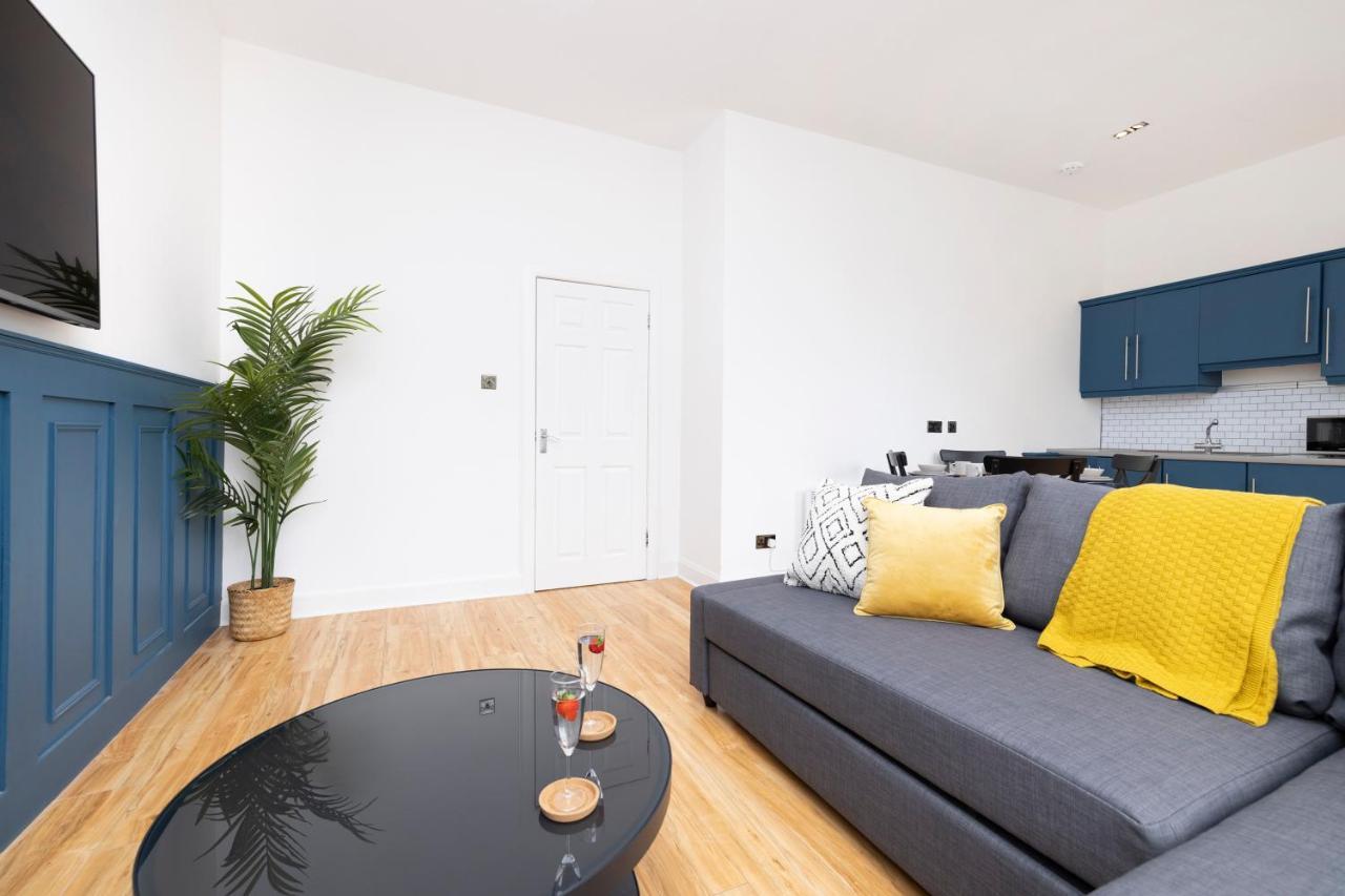 Joivy Glamorous1-bed Flat Overlooking Grassmarket Edinburgh