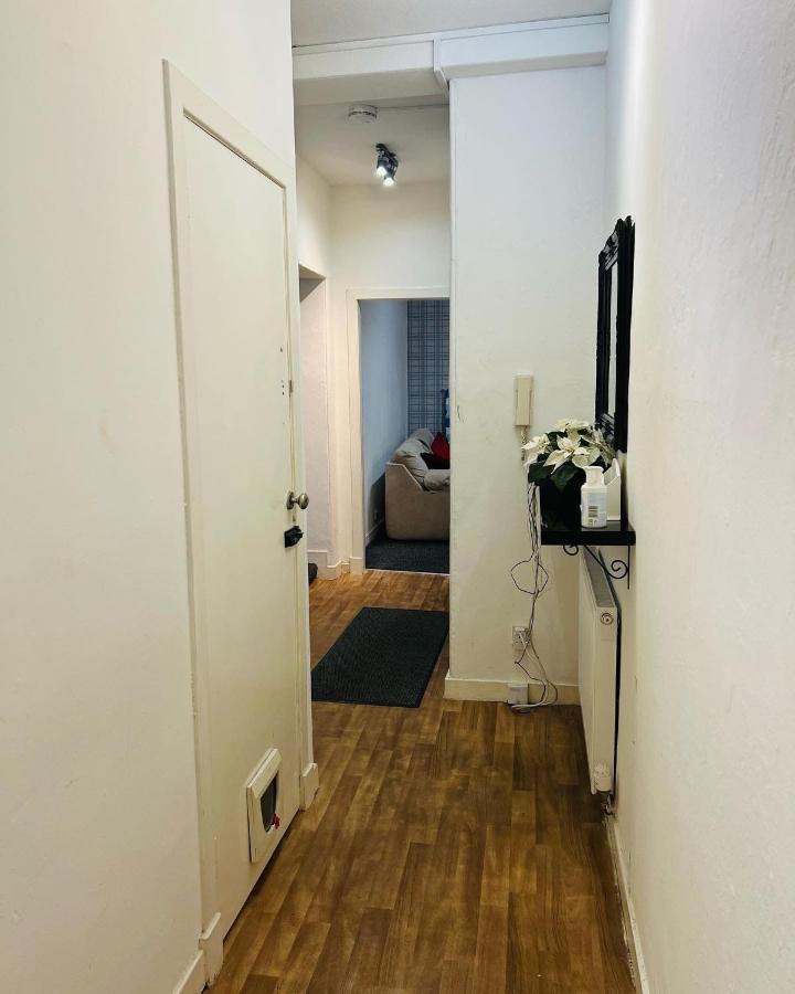 Historic Royal Mile Flat , 5min From Waverly Railway Station Apartment EDI