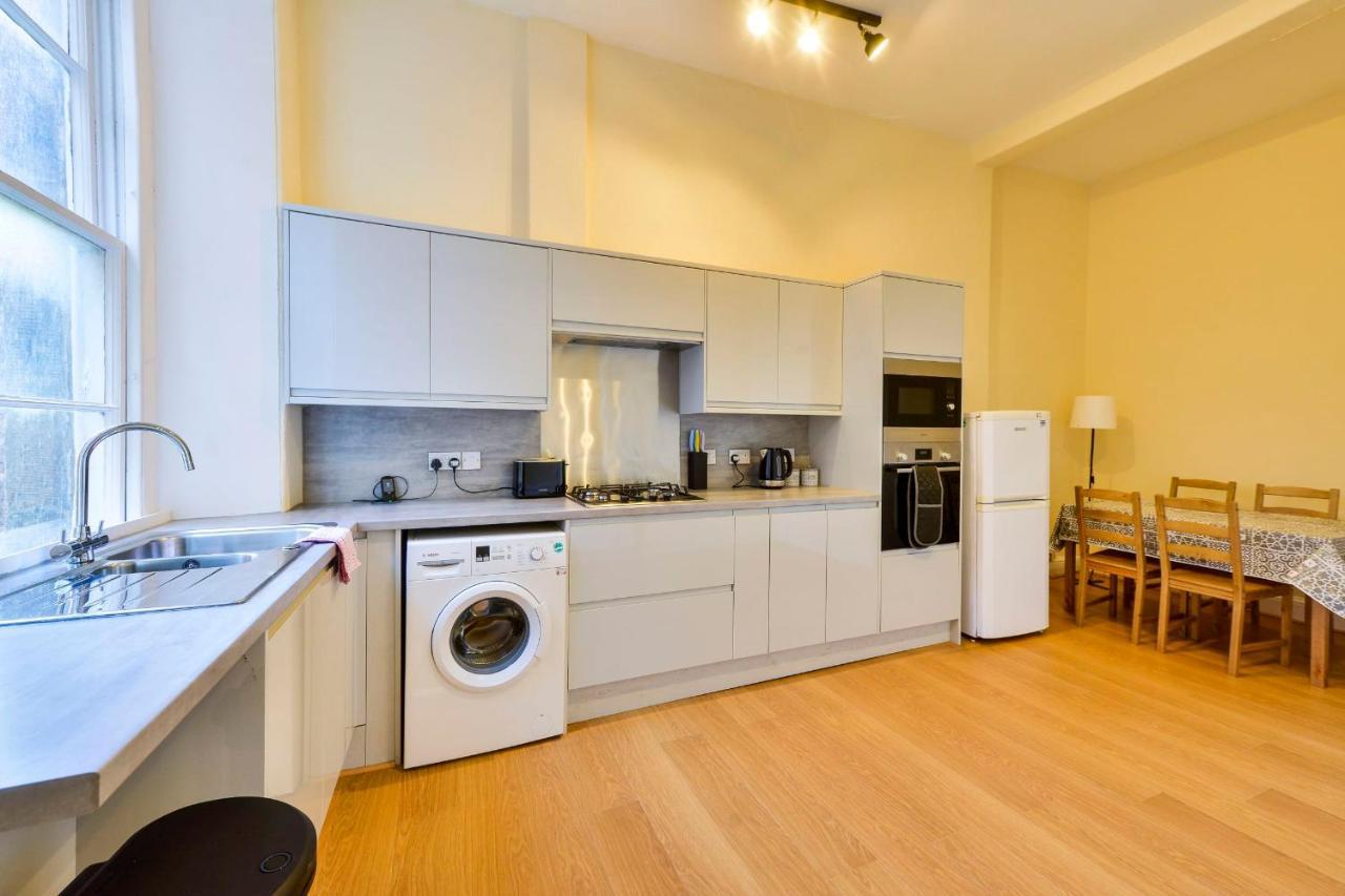 Guestready - Enchanting 2 Bedroom Flat Near Edinburgh's Old Town Edinburgh