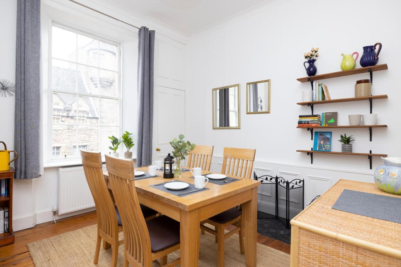 Joivy Cosy Flat In The Heart Of * Edinburgh