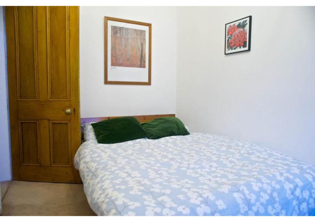 Joivy 1 Bed Flat Near Royal Botanic Gardens