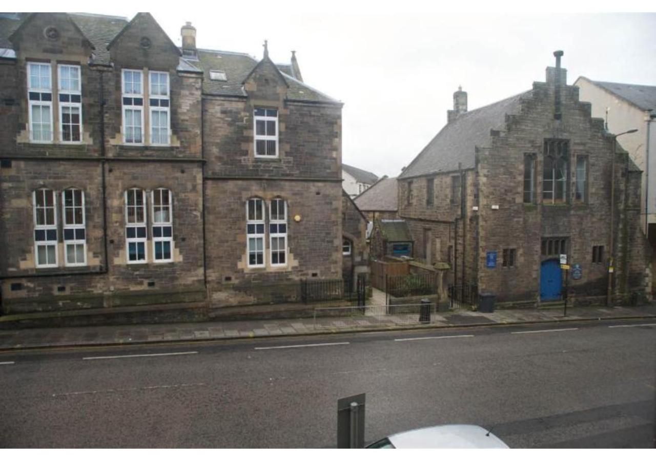 Joivy 1 Bed Flat Near Royal Botanic Gardens Edinburgh