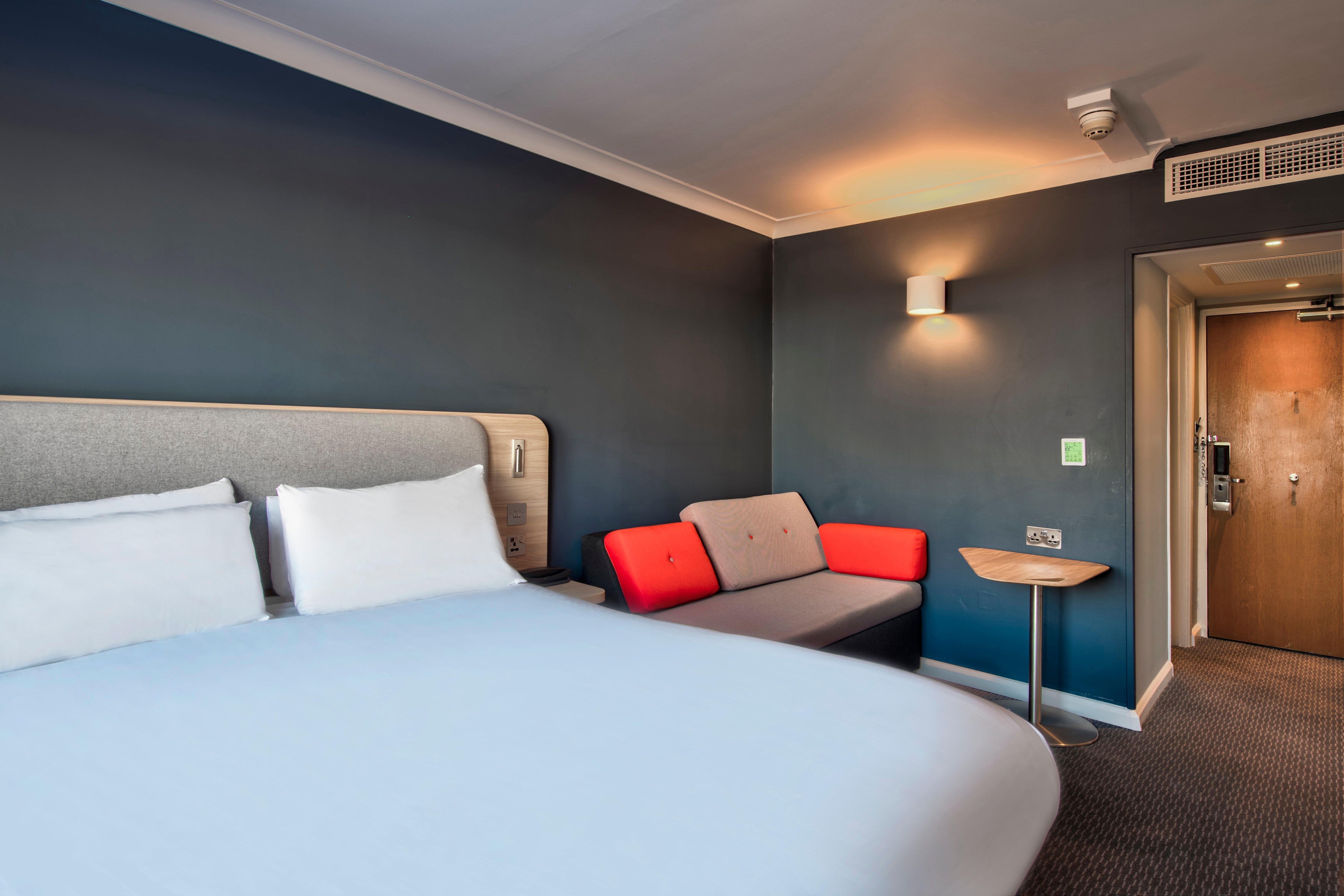 Express West By Ihg Edinburgh