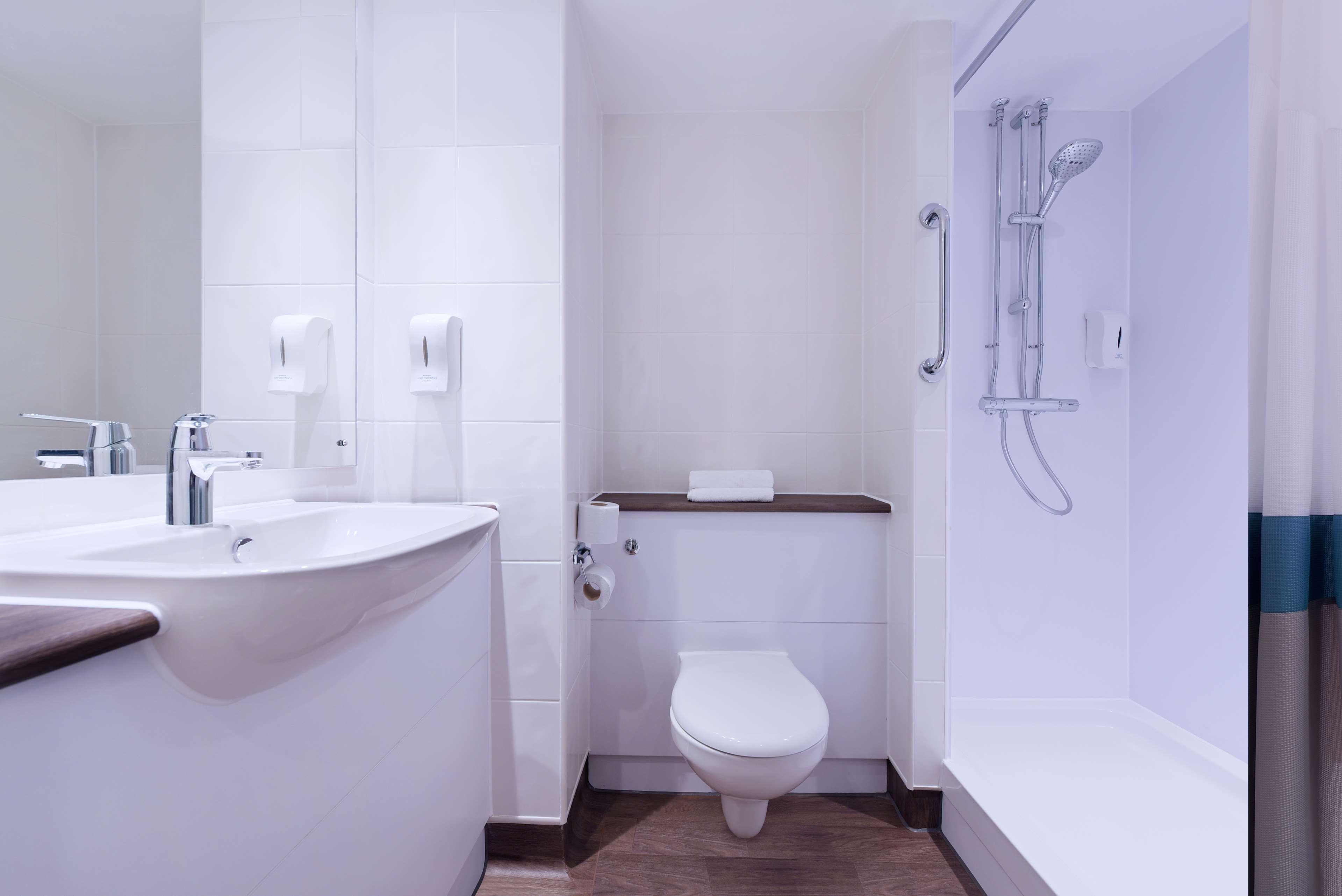 Travelodge Hotel 3*