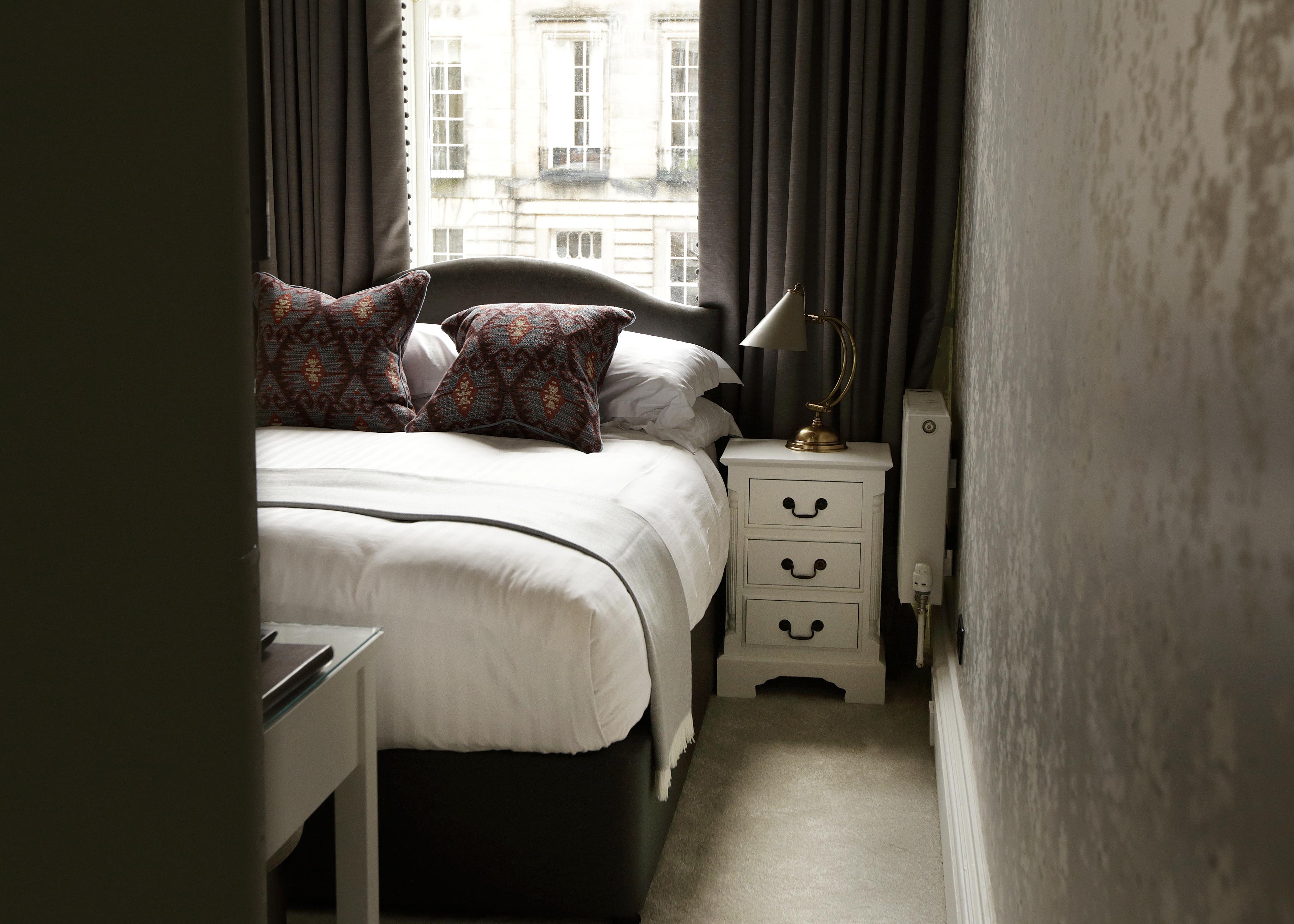 Nira Caledonia 4* EDI