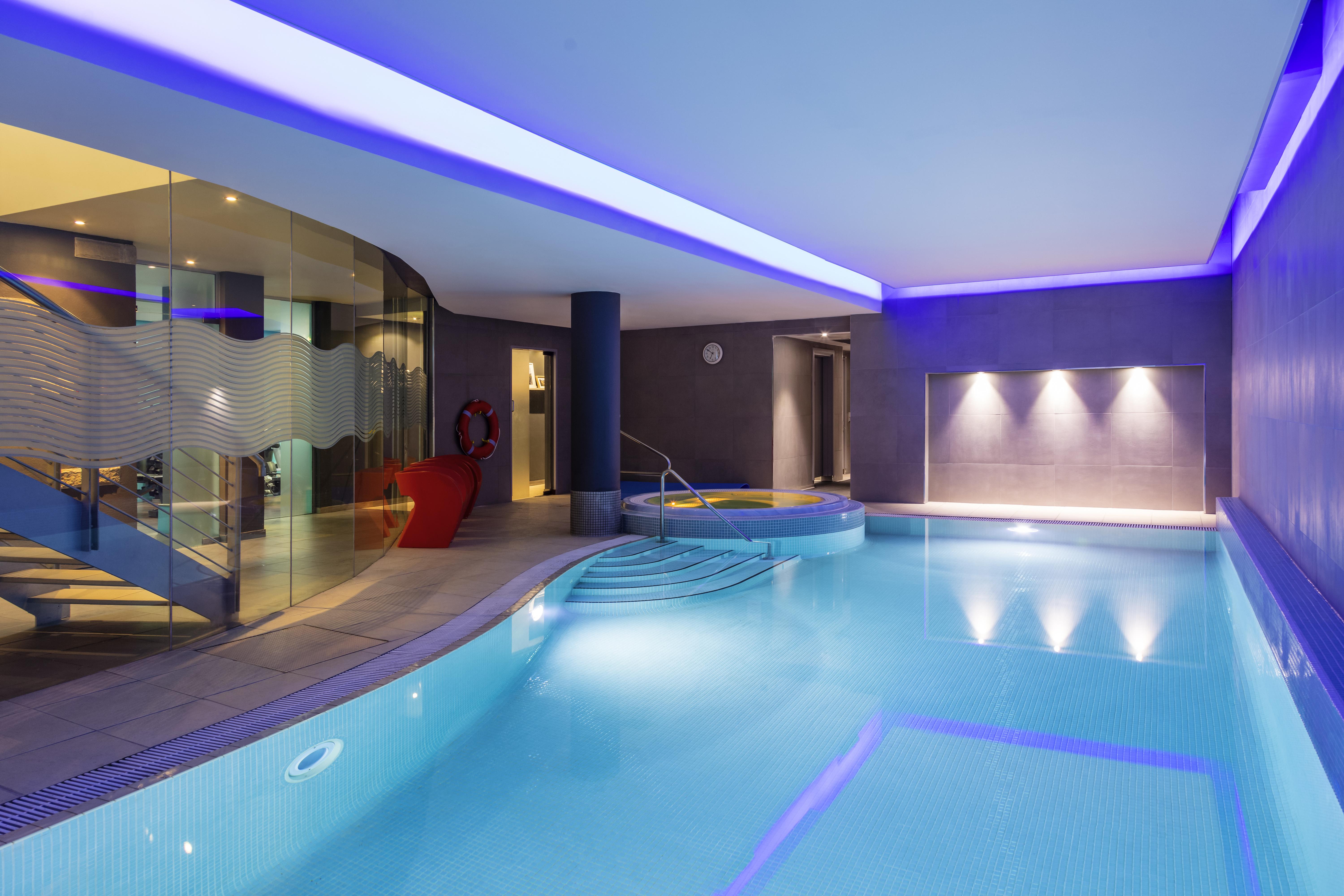 Novotel Centre Hotel 4*