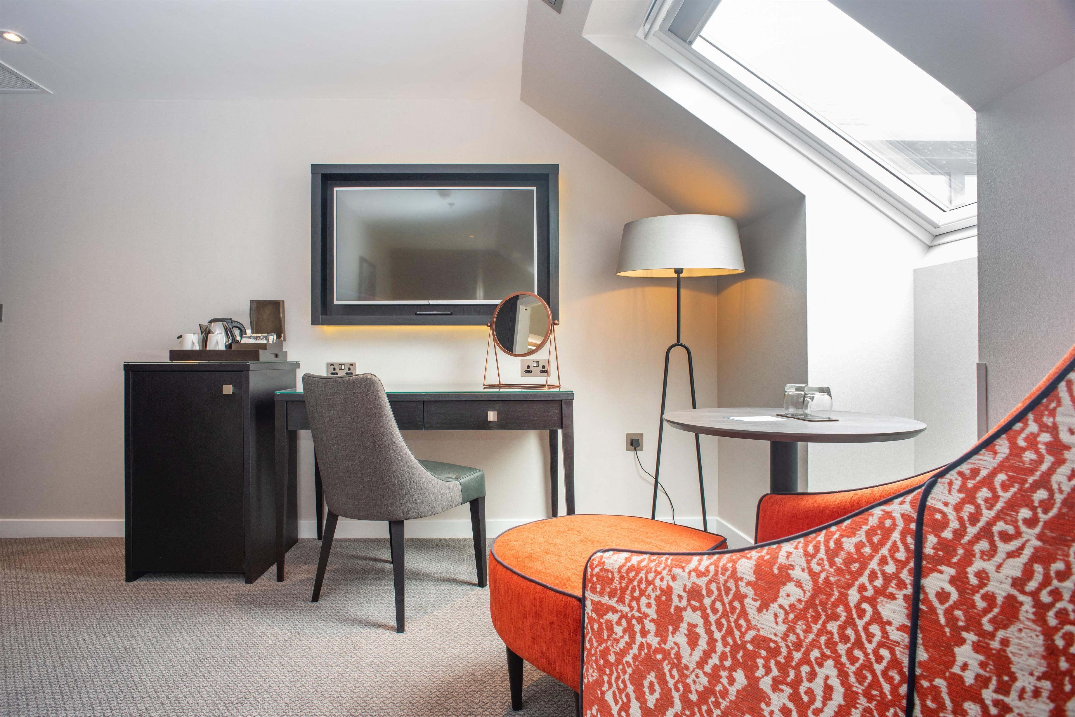 Hill Place 4*