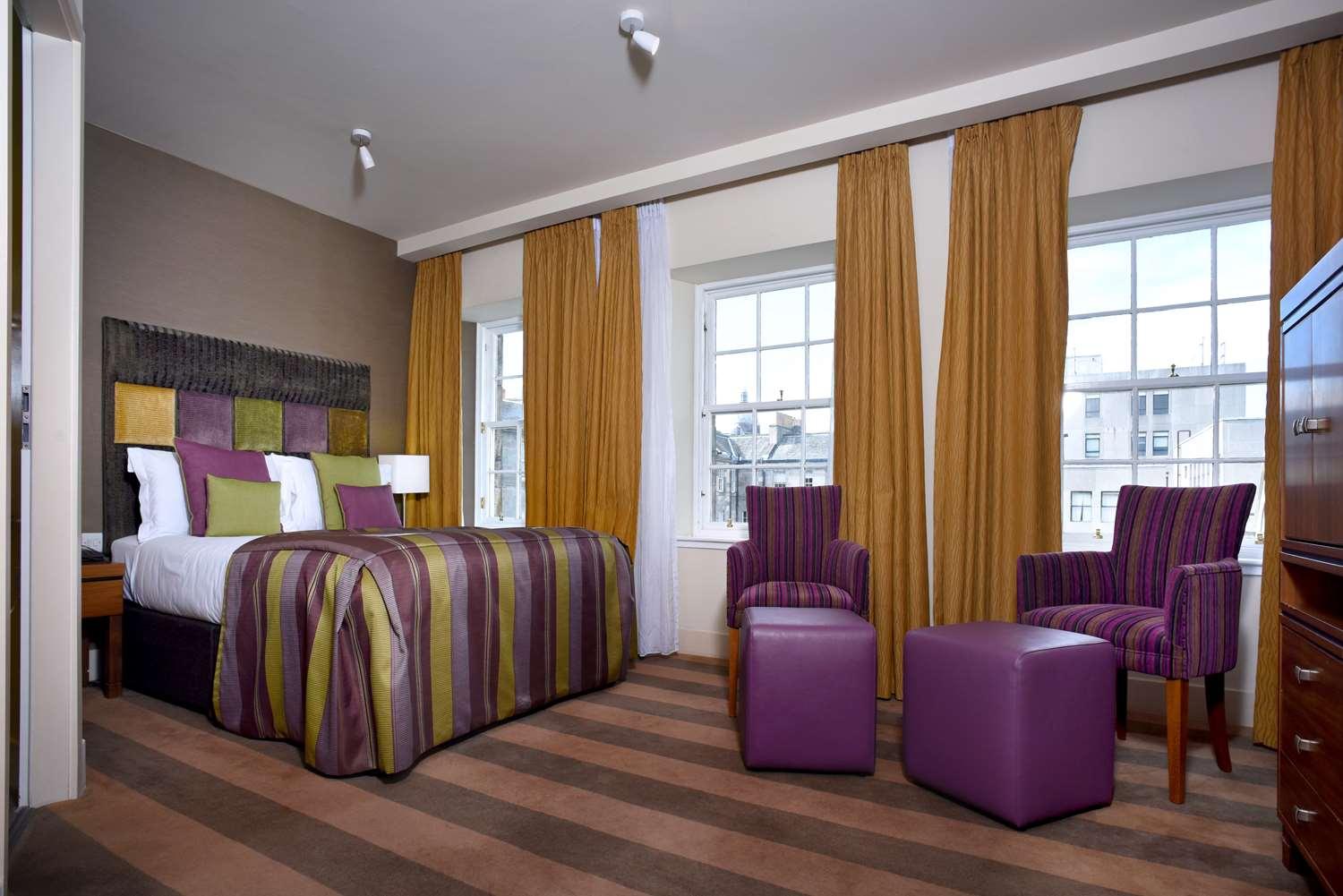 Hill Place 4*