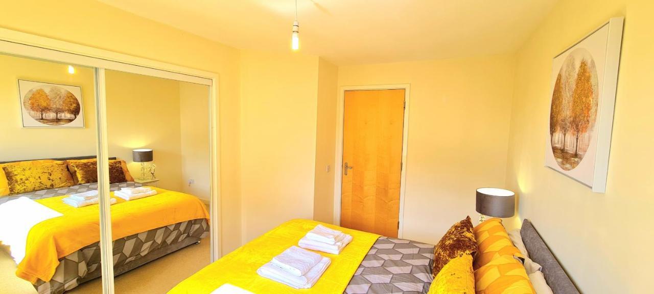 Apartment Elegant 2 Bedroom Centre - Free Parking - Private Balcony - Stunning Views