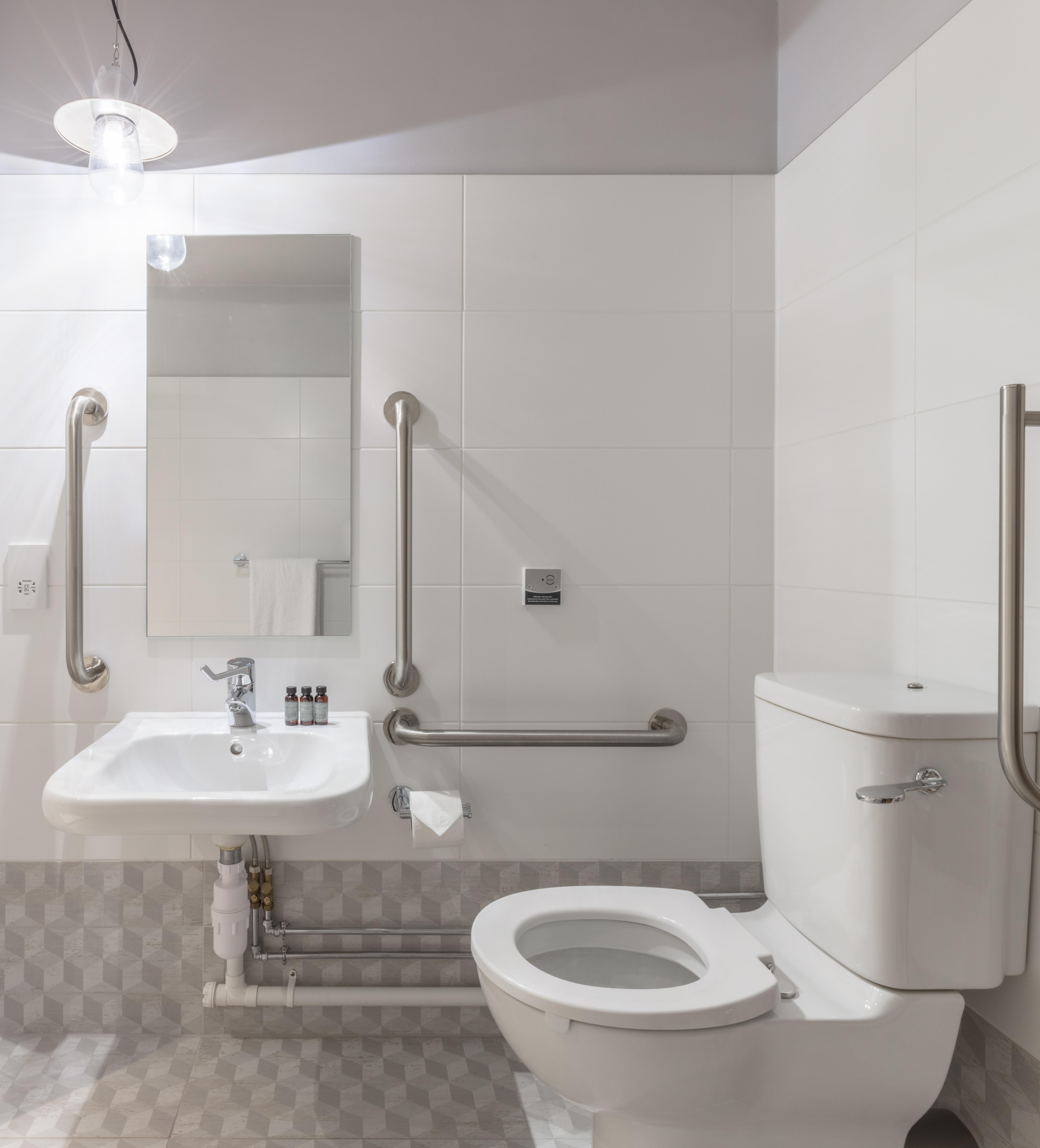 Aparthotel Eden Locke 4*