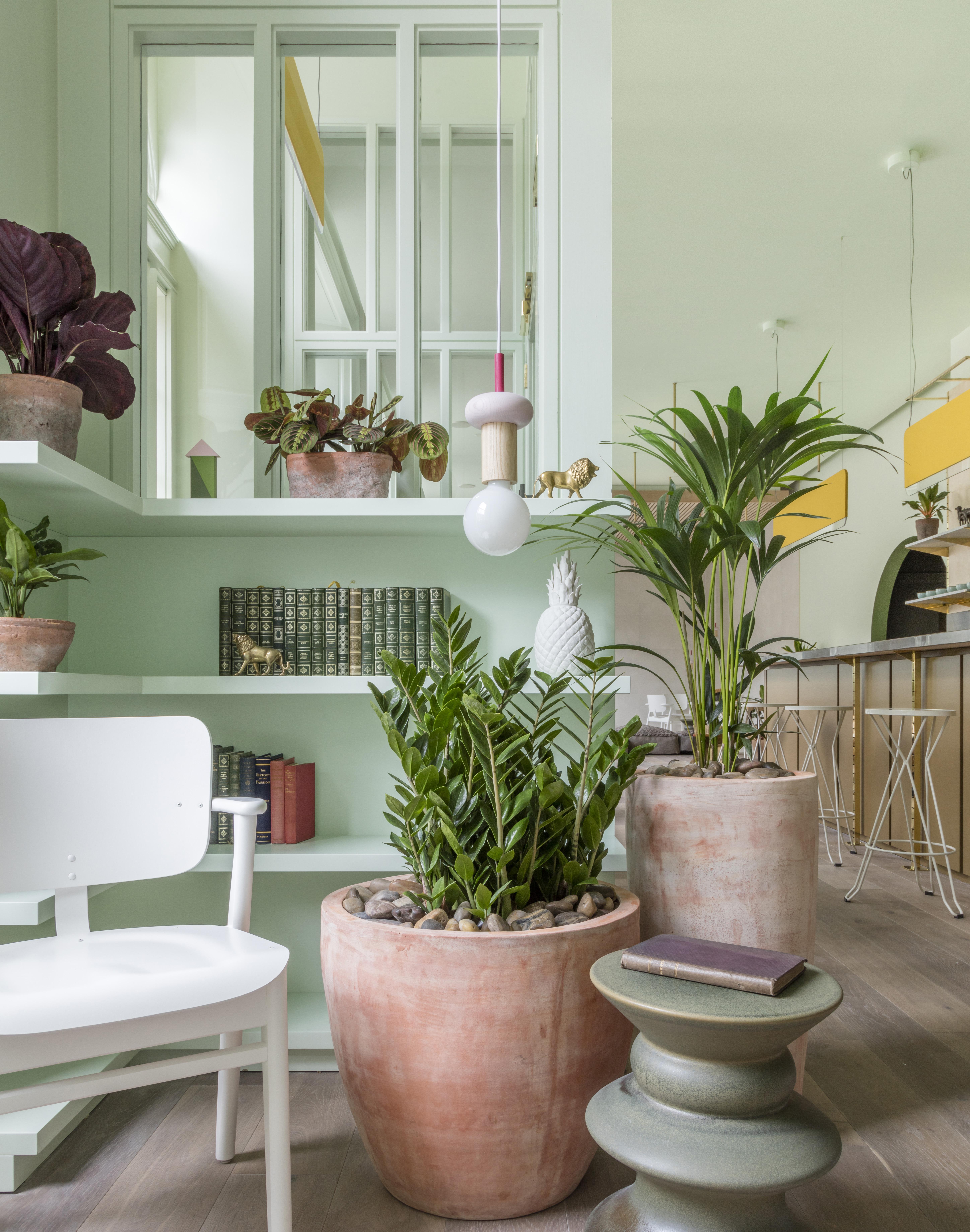 Eden Locke Aparthotel 4*