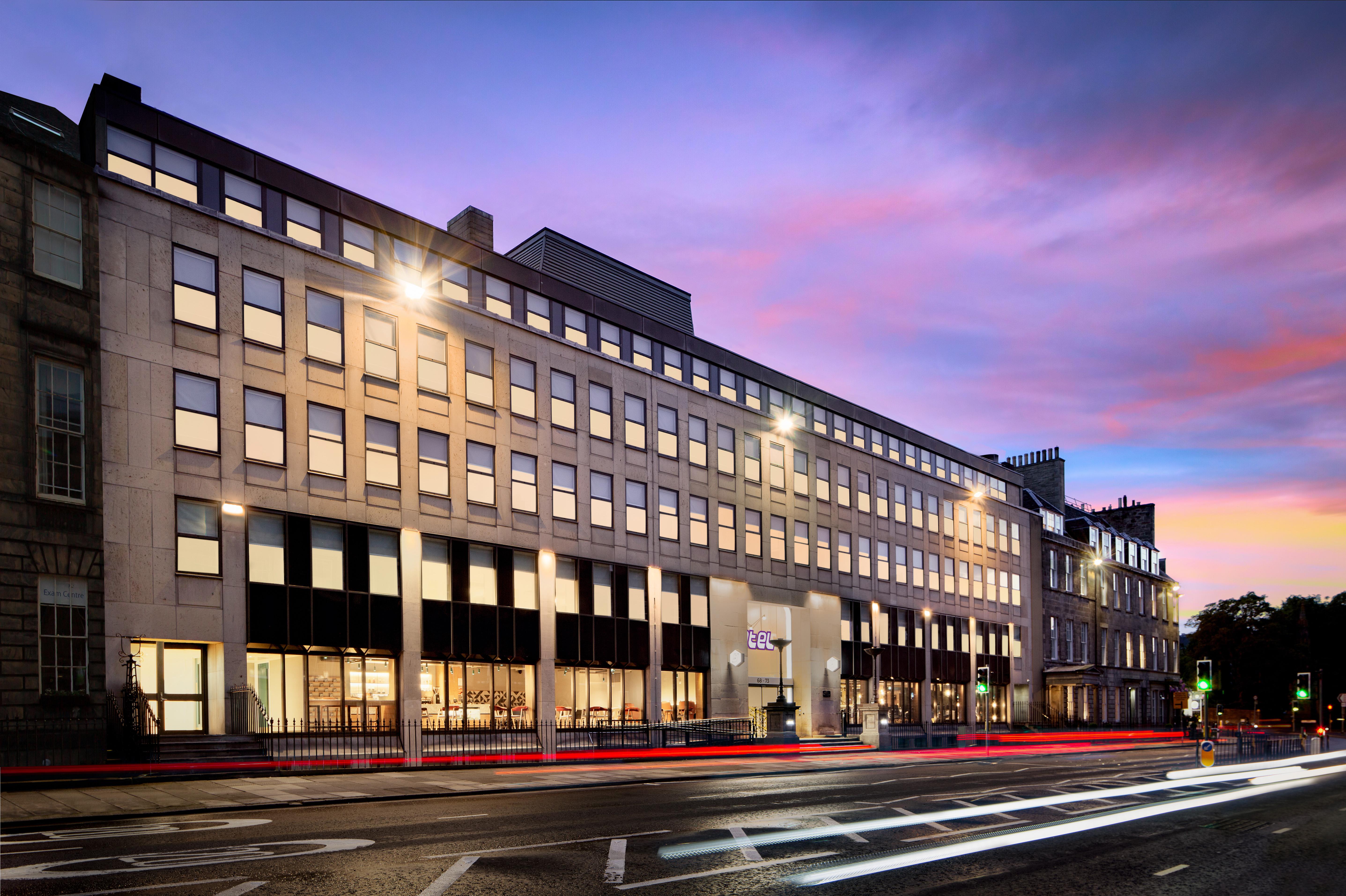 Hotel Yotel 4*