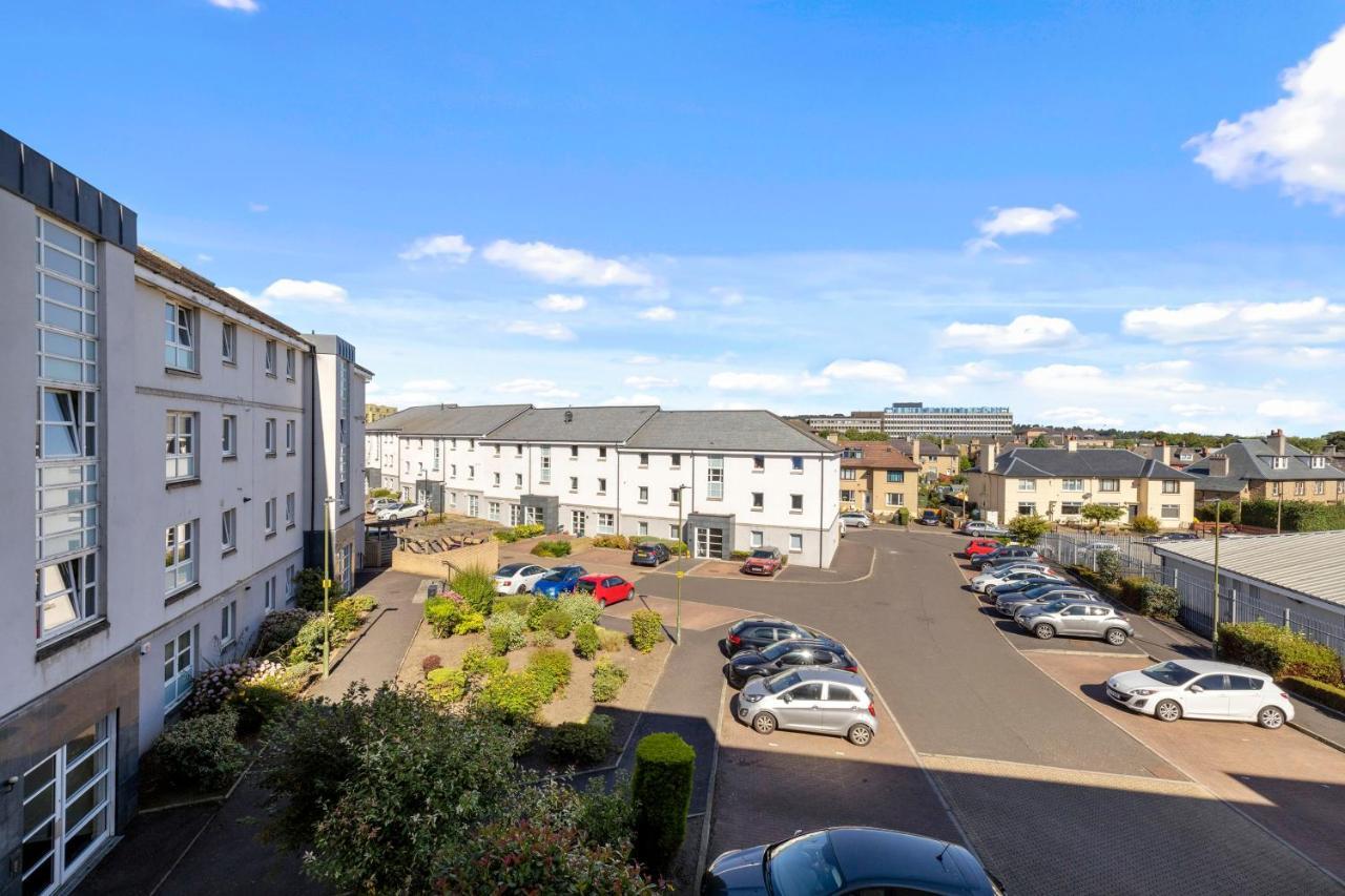 Joivy Modern 2 Bed Flat Near Murrayfield Stadium Edinburgh