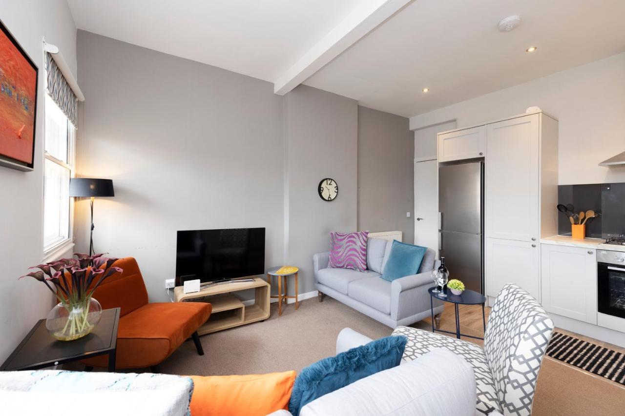 Altido Stylish 4-bed Flat In Old Town Apartment Edinburgh