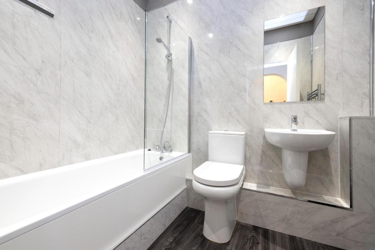 Altido Stylish 4-bed Flat In Old Town Apartment *