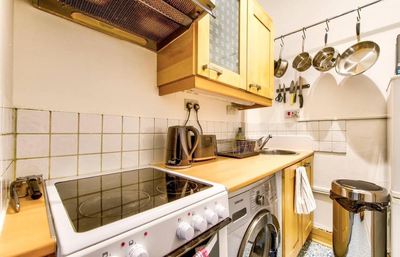 Entire Period Flat By Centre * Edinburgh